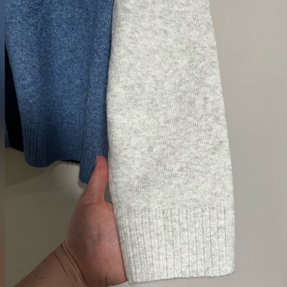 TALBOTS Blue/Gray Color Block Cardigan Sweater Size XL Petite Classic Minimalist - Picture 2 of 7